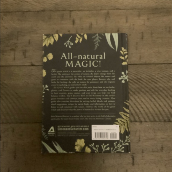 The Green Witch by Arin Murphy-Hiscock Hard Cover Witchcraft Book - Picture 6 of 6